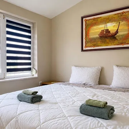 Glory Two-bedroom Apartment-saint Constantine And Helena * Святые Константин и Елена